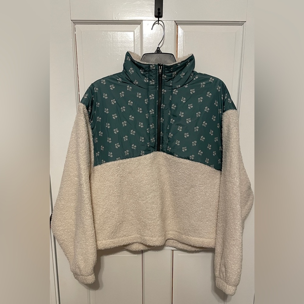 Universal Thread Colorblock Quarter Zip Floral Sherpa - Picture 8 of 9